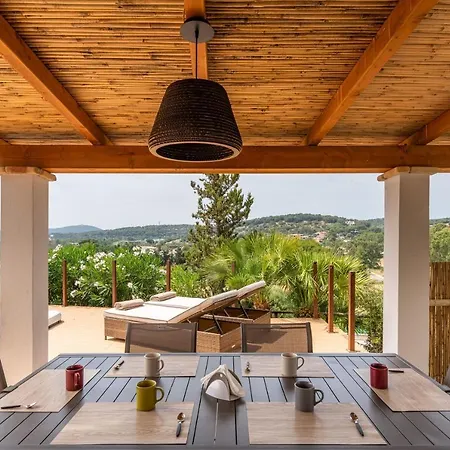 Holiday home Joy *